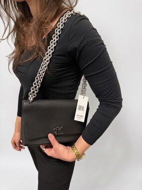 BNWT Calvin Klein Black 100% Leather Bag with adjustable Chain Strap